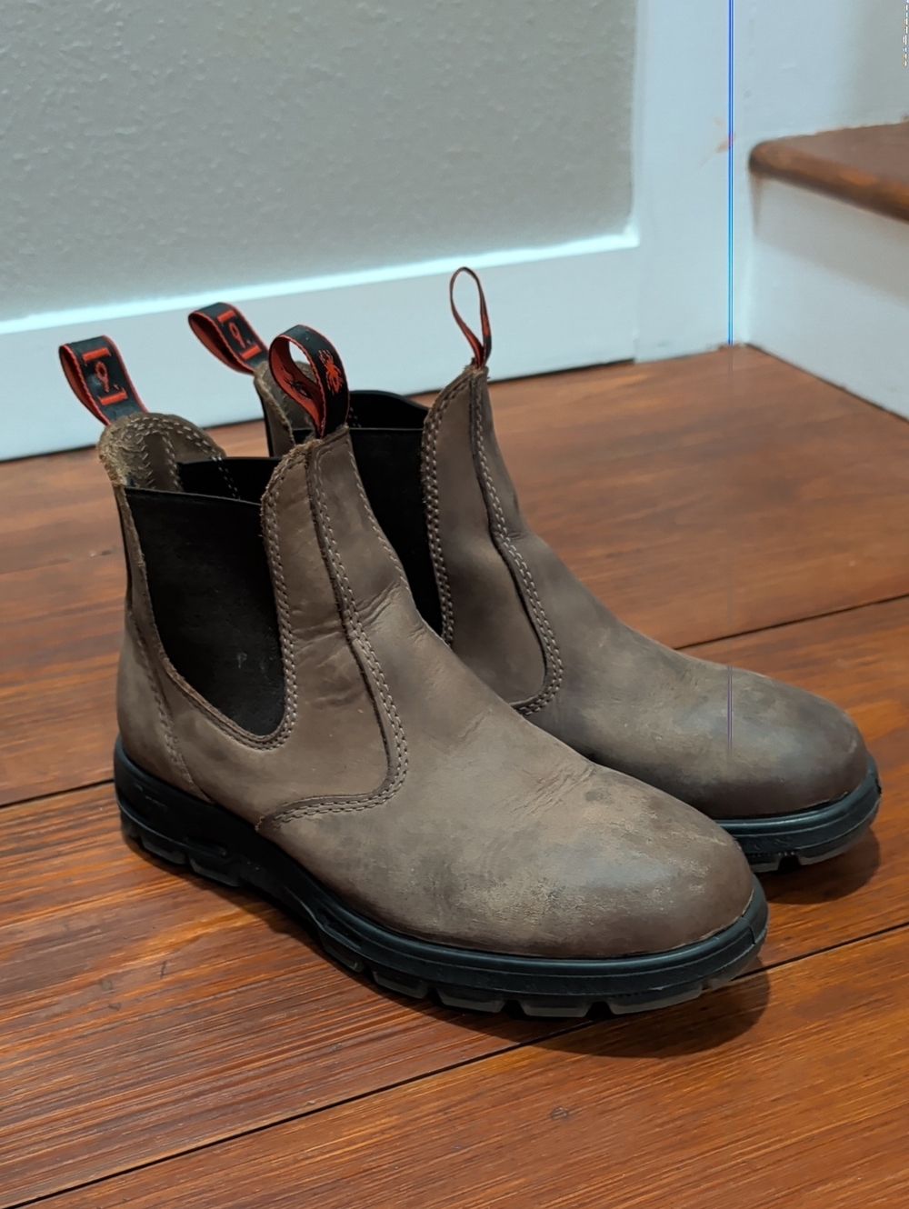 Redback Chelsea Work Boots